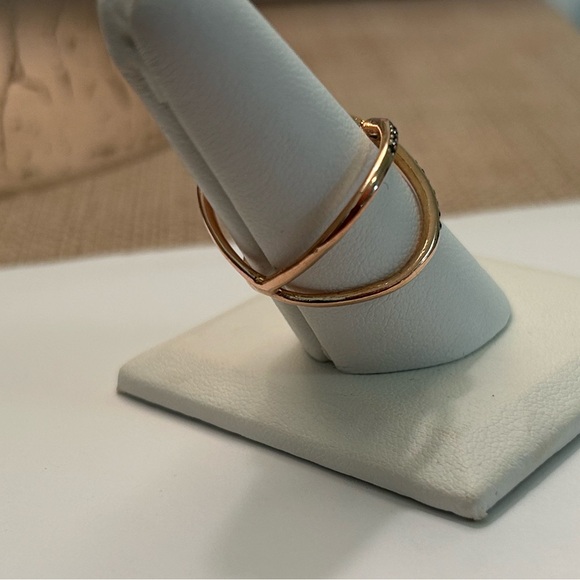 14K ROSE GOLD & BLACK DIAMOND X RING - Picture 4 of 4